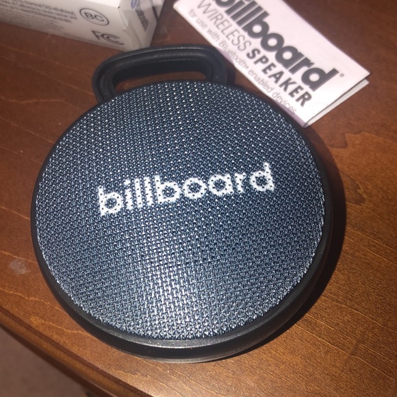 Wireless Bluetooth speaker - Picture 3 of 7